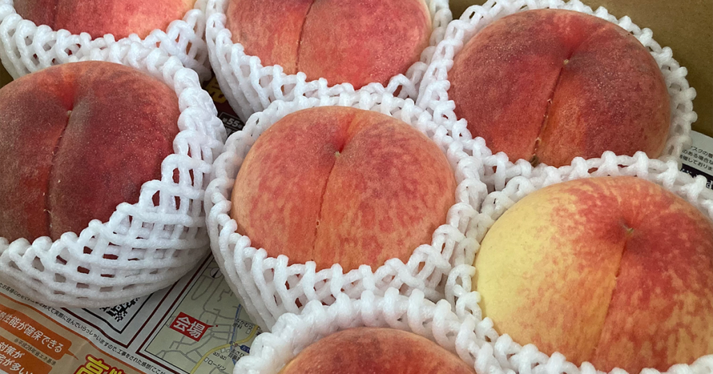 夏になると食べたくなるもの、その③　小山田の桃